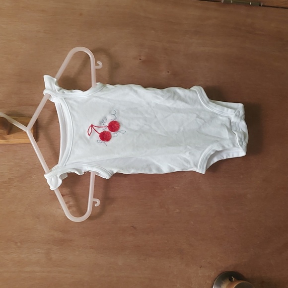 Carter's Other - Carter's 0-3 months onesie